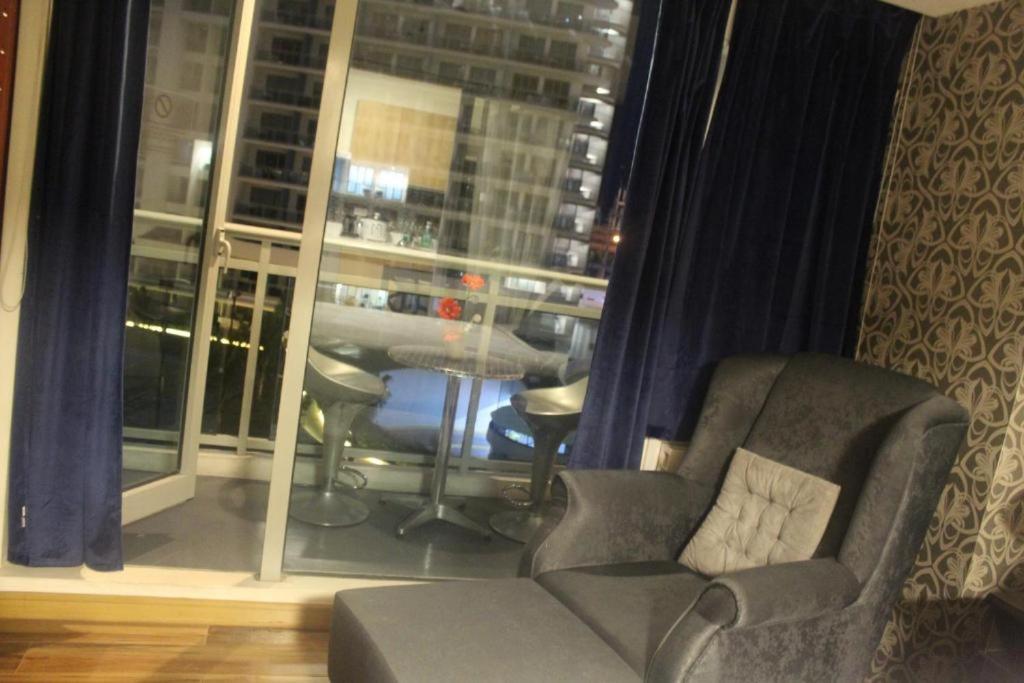 Azure Urban Resort A3 Near Airport Mall With Balcony Wavepool มะนิลา ภายนอก รูปภาพ